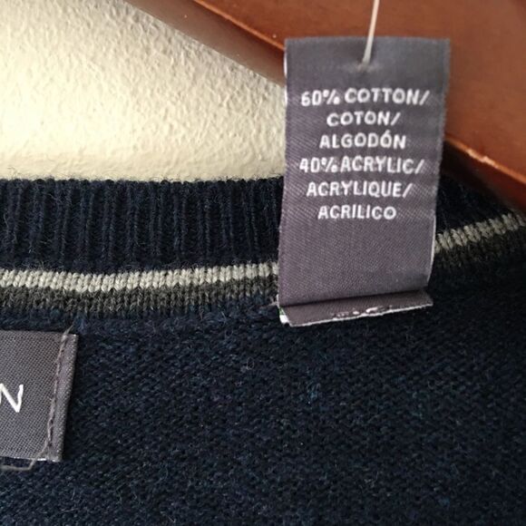 Van Heusen NWT Blue V Neck Sweater | Size Medium - Picture 4 of 6
